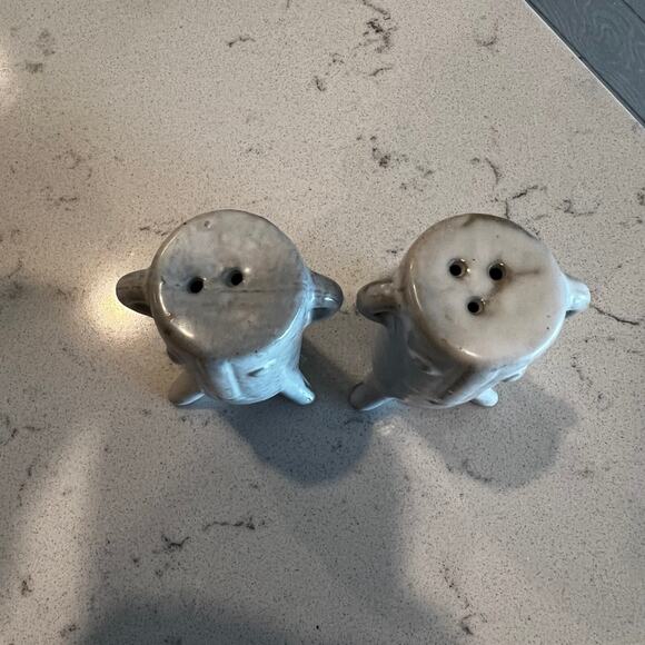 Salt and Pepper Shakers - Picture 2 of 4
